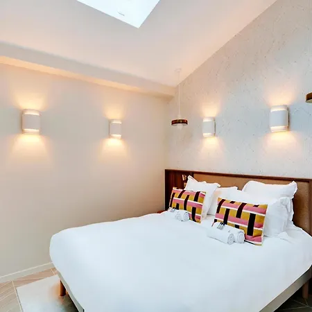 Апартаменты Fabuleux Loft Blomet Tour Eiffel